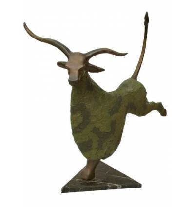Bronze animalier : bouc en bronze BRZ1225 ( H .94 x L .89 Cm ) Poids : 17 Kg 