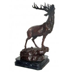 Cerf en bronze BRZ1069 / SM197 (H. 35 x L. 30 Cm) - Poids : 6 Kg 