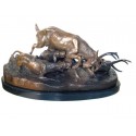 Cerf en bronze BRZ1197 / SM323 - scène de chasse - (H. 25 x L. 53 Cm)