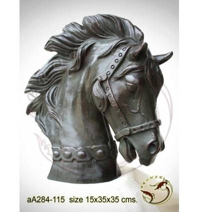 Bronze animalier : cheval en bronze aa284-115 ( H .35 x L .35 Cm )