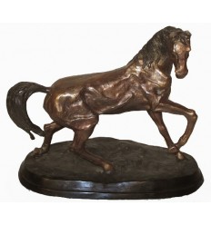 Bronze animalier : cheval en bronze BRZ0059 ( H .46 x L .48 Cm ) Poids : 17 Kg 