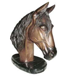 cheval en bronzeBRZ1374SM-11 ( H .28 x L .28 Cm ) Poids : 4 Kg 