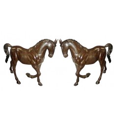 Bronze animalier :Cheval en bronze BRZ0061 ( H .101 x L .127 Cm ) Poids : 72 Kg 