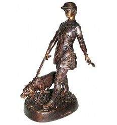 Sculpture en bronze - chasseur BRZ1379 ( H .42 x L .26 Cm ) Poids : 4.5 Kg 