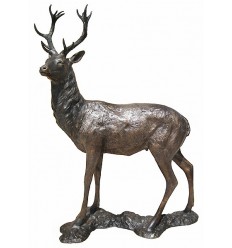 Cerf en bronze BRZ0991 ( H .155 x L .127 Cm ) Poids : 75 Kg 