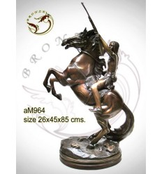 Sculpture de cavalier cowboy en bronze AM964 ( H .85 x L :45 Cm ) Poids : Kg 