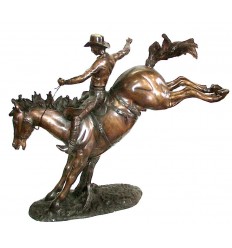 Sculpture de cavalier cowboy en bronze BRZ0984  ( H .109 x L :129 Cm )  Poids : 43 Kg 