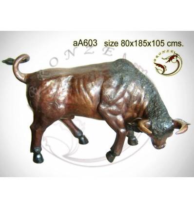 Taureau en bronze aa603-100 ( H .105 x L :185 Cm ) Poids : Kg 