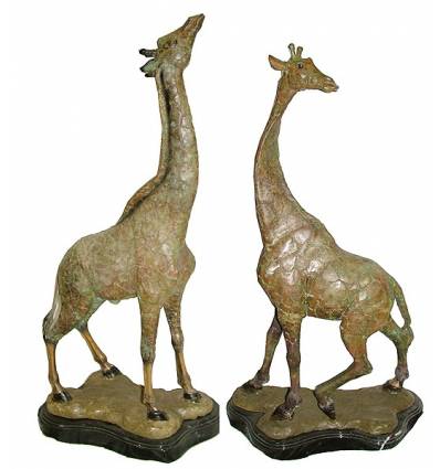 girafe en bronze BRZ1173 ( H .96 x L .53 Cm ) Poids : 35 Kg 