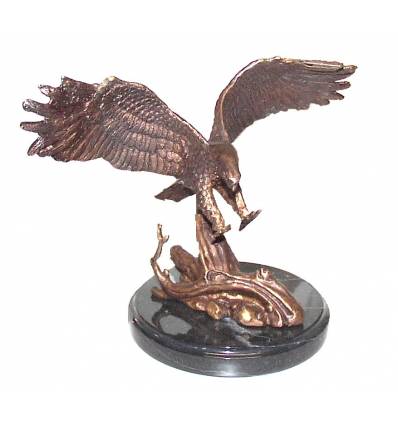 Aigle en bronze BRZ0899-SM ( H .17 x L .23 Cm ) Poids : 1.5 Kg 