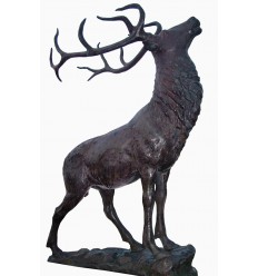 Cerf en bronze BRZ0499 ( H .220 x L .160 Cm ) Poids : 185 Kg 